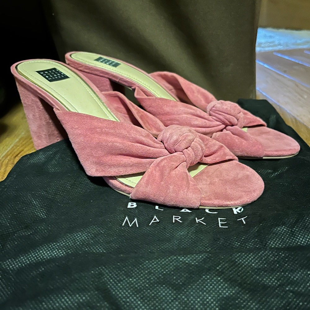 White House Black Market slides. Pink. Size 9.